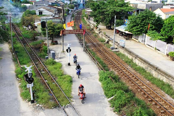 Đường ray vào ga Đà Nẵng