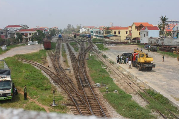 Hệ thống đường ray tàu hỏa ga Đồng Lê