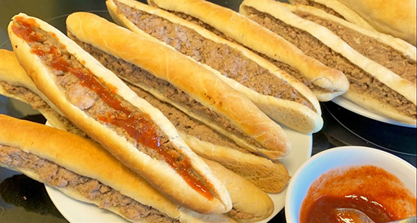 Bánh mì que Hải Phòng