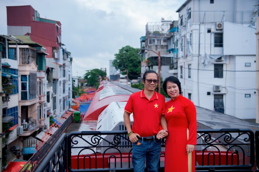 Tàu Năm Cửa Ô - CHECK-IN những khoảnh khắc đáng nhớ