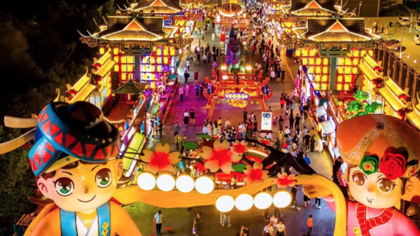 Ngày thứ 2 tại Nam Ninh, bạn có thể khám phá Phố đi bộ Trung Sơn, khu mua sắm sầm uất nổi tiếng và thưởng thức các món ăn đặc sắc tại đây.