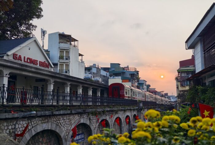 Tàu 5 cửa ô hành trình du lịch trải nghiệm Hà nội 2026